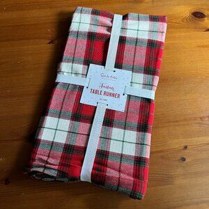 NWT Sur La Table Holiday Red/Green/White Tartan Plaid Table Runner 16" x 108"